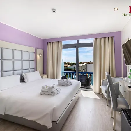 Hotel Urban Santa Eulalia 3*