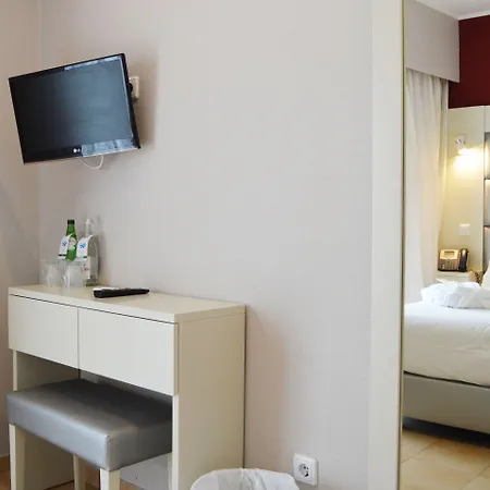 圣欧拉利娅酒店 3*