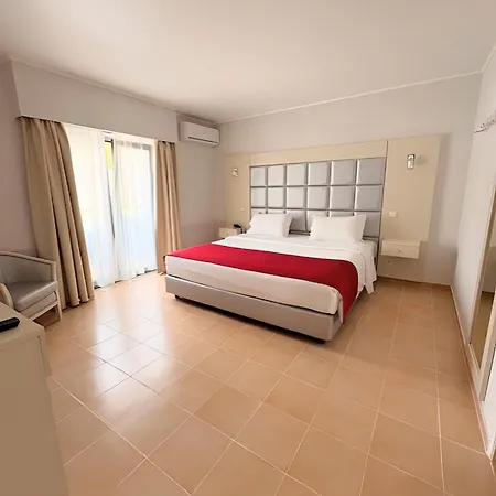 Santa Eulalia Bay - Adults Only Албуфейра