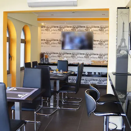 Hotel Urban Santa Eulalia 3*