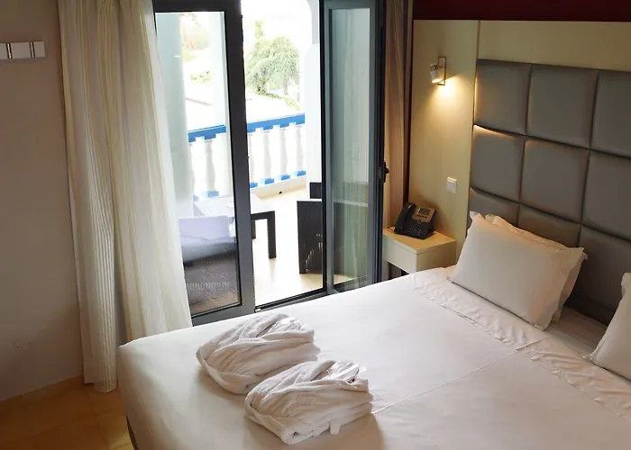 Santa Eulália Bay Hotel