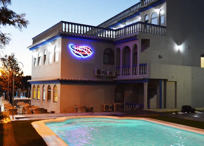 Santa Eulália Bay Hotel 3*