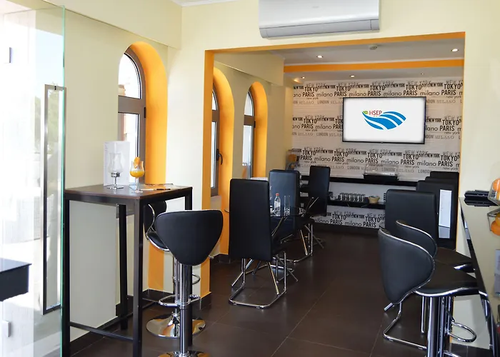 Santa Eulália Bay Hotel 3*