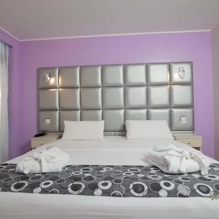 فندق سانتا يولاليا فندق 3*